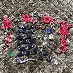 Taylor Swift Reputation Patches & Appliqués